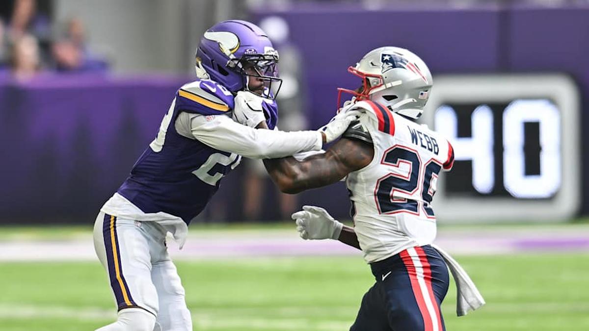  Aug 16, 2025; Minneapolis, Minnesota, USA; Minnesota Vikings cornerback Dwight McGlothern (29) covers New England Patriots wide receiver Jeremiah Webb (29) during the fourth quarter at U.S. Bank Stadium. Mandatory Credit: Jeffrey Becker-Imagn Images | Jeffrey Becker-Imagn Images 