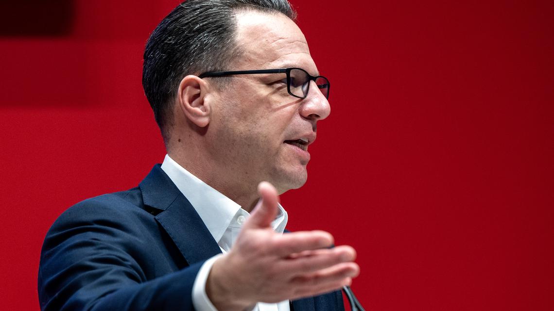 In response to RFK Jr.'s ‘autism registry,' Gov. Josh Shapiro won't let Pa. share disability data with the federal government 