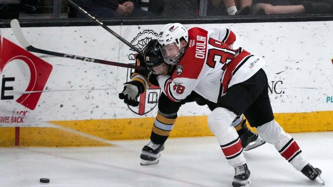 Penguins acquire Oliver Okuliar from Panthers for Emil Pieniniemi 