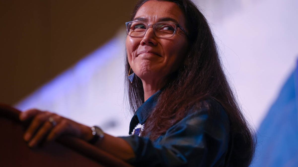 Ronald Brownstein: This Alaska race is a window into the battle for the Senate