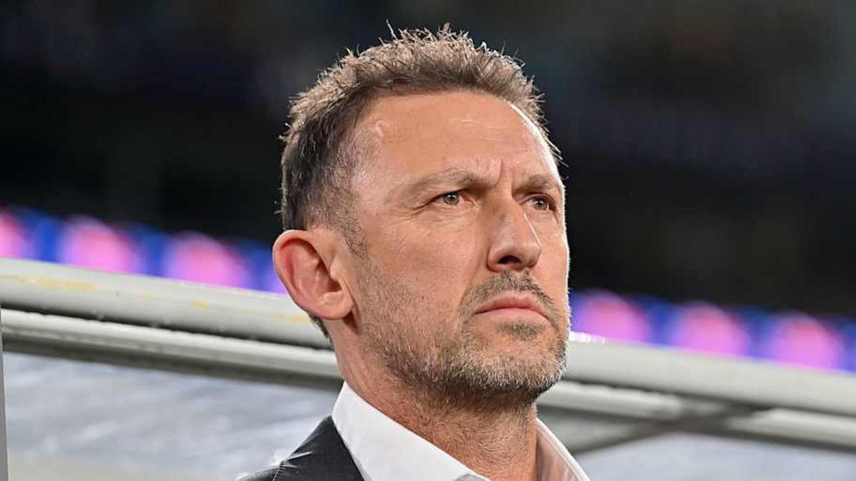  Tony Popovic succeeded Graham Arnold in 2024. | Ayush Kumar/Eurasia Sport Images/Getty Images 