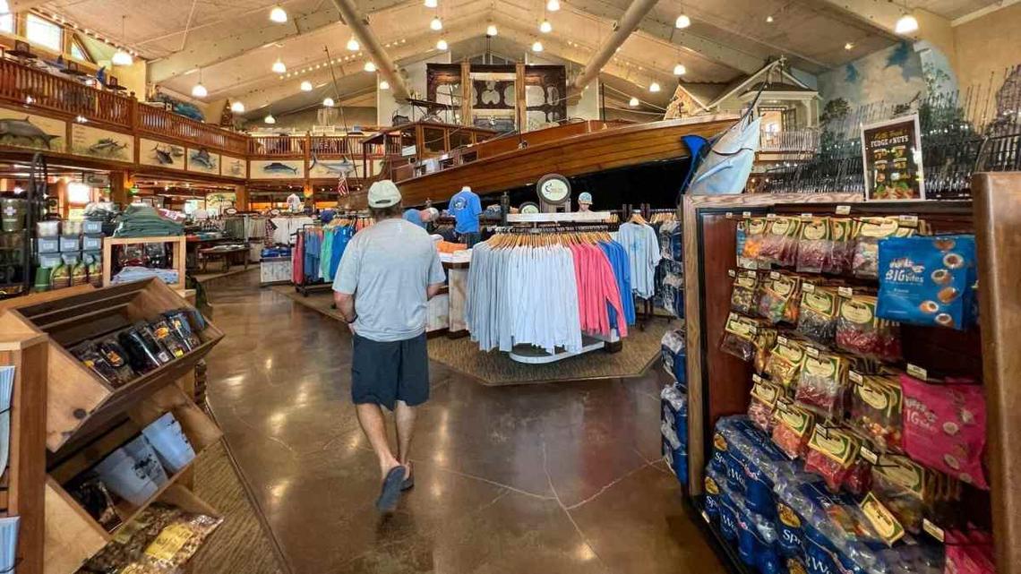 38-year-old sporting goods giant, Sportsman's Warehouse, closing stores 