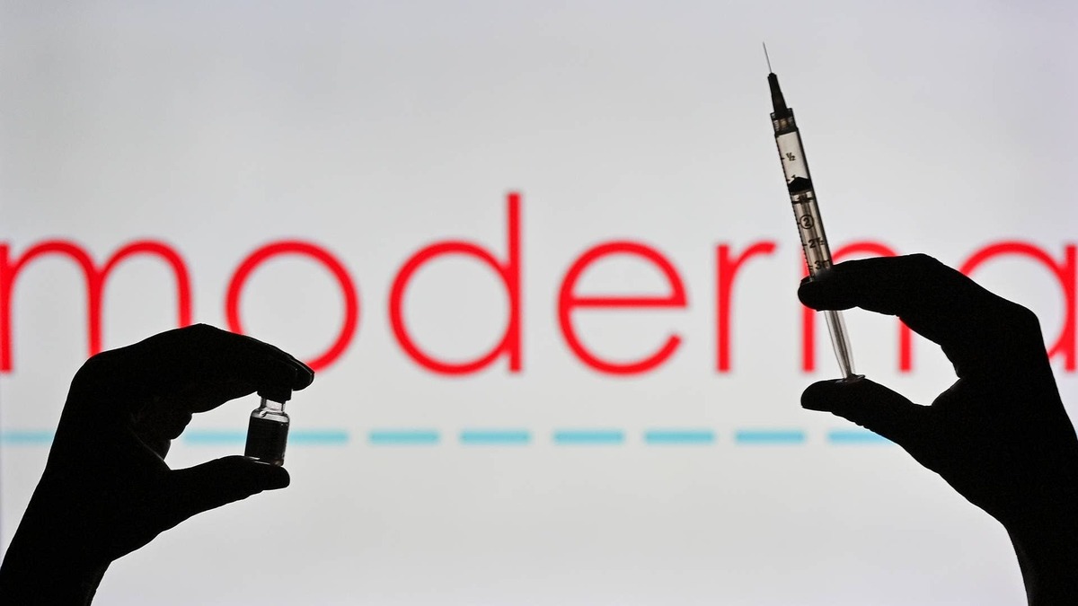  Moderna gains momentum as unanimous FDA advisory support for its flu vaccine boosts approval prospects and reinforces long-term growth optimism. 