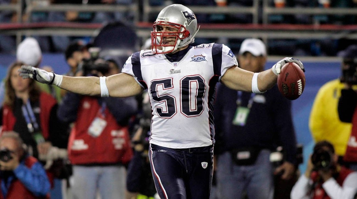  Feb 06, 2005; Jacksonville, FL; New England Patriots linebacker Mike Vrabel reacts after scoring a touchdown against the Philadelphia Eagles during Super Bowl XXXIX at Alltel Stadium.