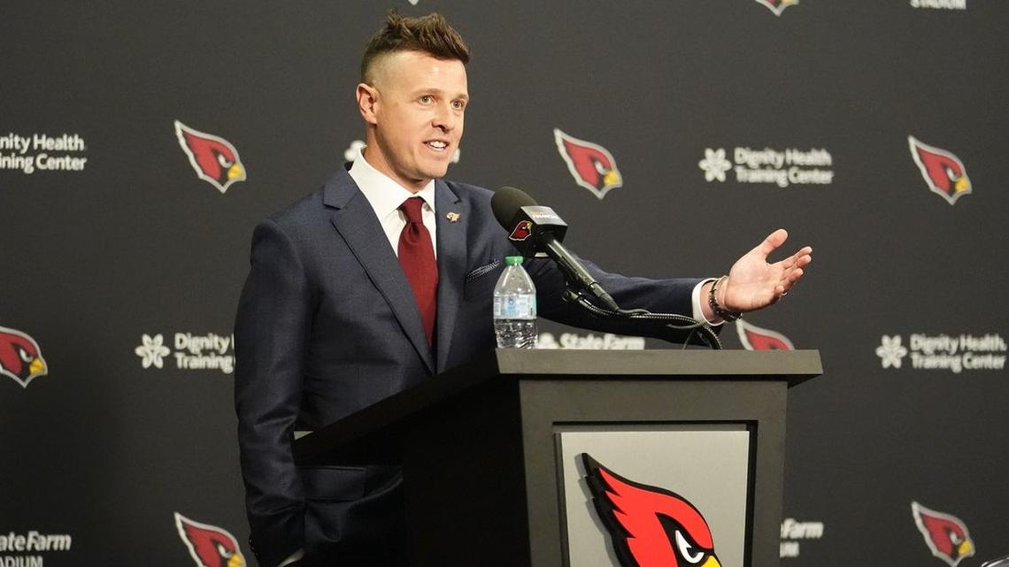 Cardinals coach LaFleur defends choice of Hackett as offensive coordinator