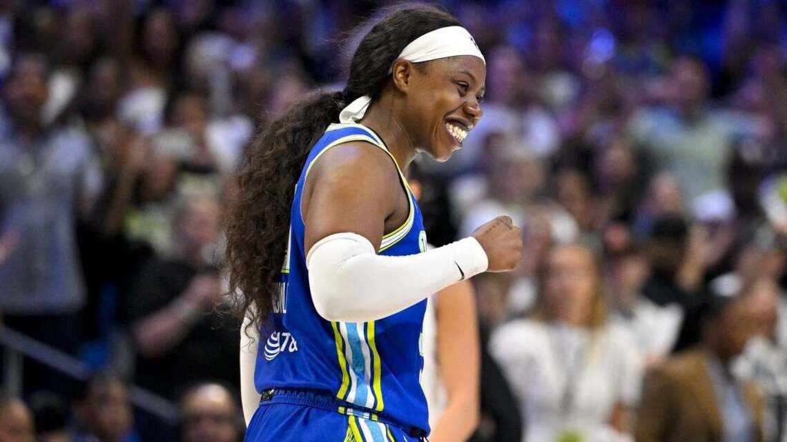 Valkyries, Wings duel in elimination game forced by Arike Ogunbowale's heroics 