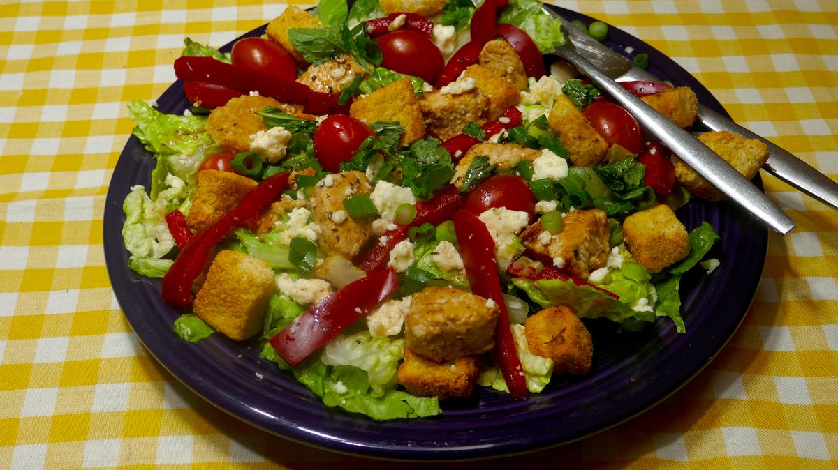 Spring chicken salad. (Linda Gassenheimer/TNS)