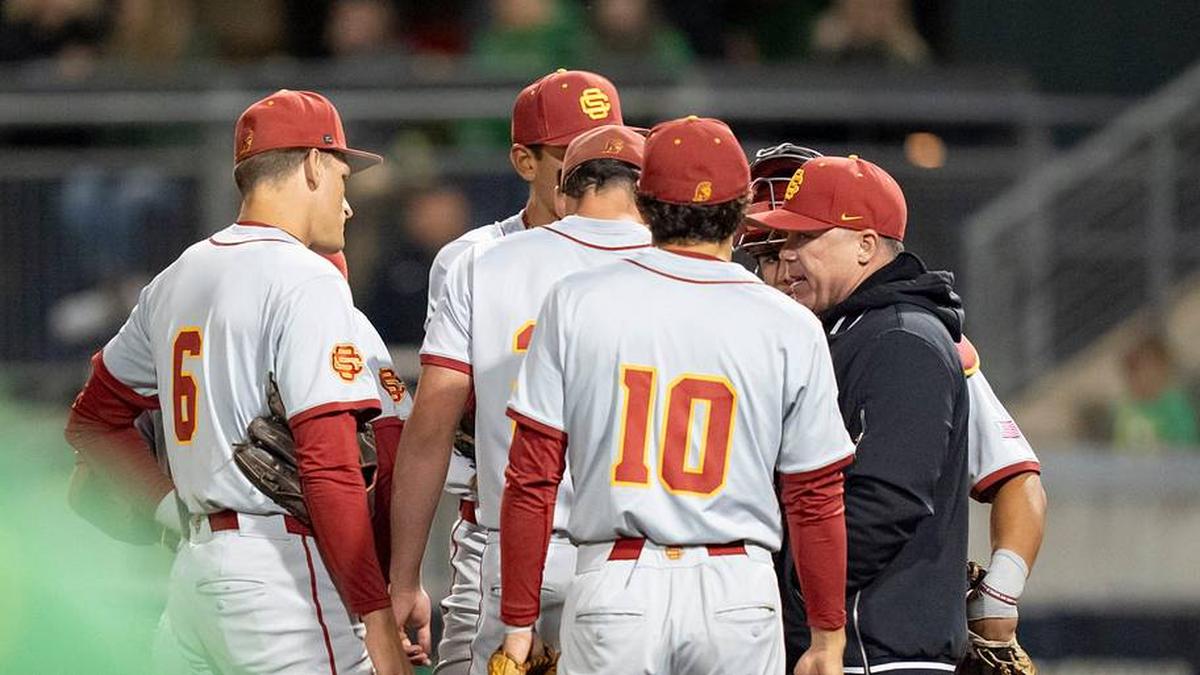  USC meets on the mound as the Oregon Ducks host the USC Trojans on May 14, 2026, in Eugene, Oregon. | Ben Lonergan/The Register-Guard / USA TODAY NETWORK via Imagn Images 