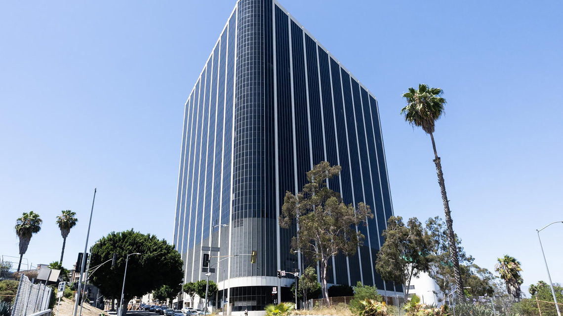 Overspent and under-enrolled: State fiscal crisis experts issue severe warning to LAUSD 