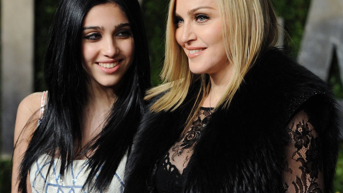 Lourdes Leon, 30, Channels Mom Madonna in a Skintight Leather Look That Turns Heads 