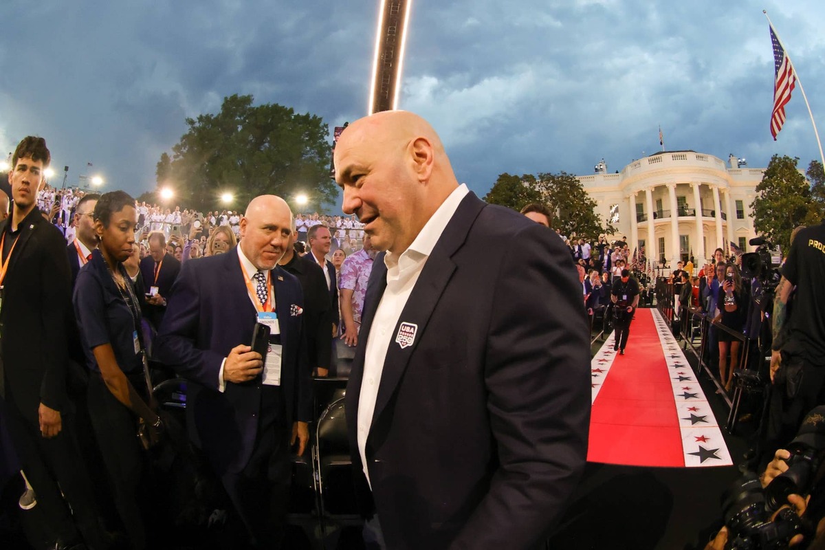  Jun 14, 2026; Washington, D.C., UNITED STATES; UFC President and CEO Dana White walk out during UFC Freedom 250 at White House South Lawn. Mandatory Credit: Amber Searls-Imagn Images 