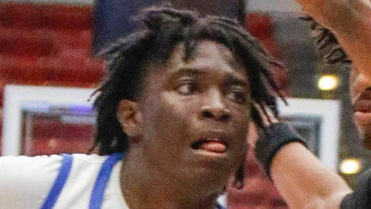 Mainland's Narayan Thomas (3) drives the lane against Blake's Joe Philon (1) during an FHSAA Class 5A boys semifinal game in Lakeland on Wednesday, March 6, 2024. | Provided by Calvin Knight / USA TODAY NETWORK 