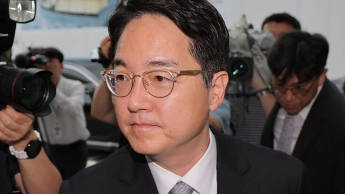 South Korean court rejects warrant for ex-prosecutor general