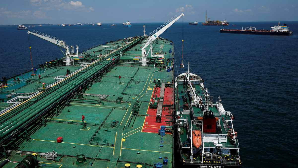Supertanker rates fall from record highs | Sacramento Bee