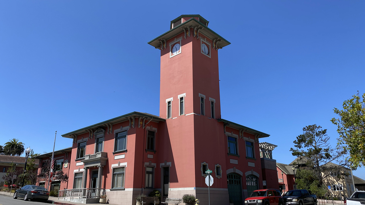 Pacific Grove City Hall. (James Herrera/Monterey Herald)