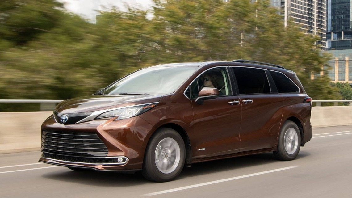 September Toyota Sienna Lease Deals Can Go as Low as $359/Month 