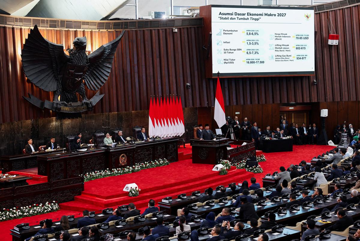 Indonesian President Prabowo Subianto delivers his speech on economic policies and the 2027 fiscal plan to parliament members at the parliament building in Jakarta, Indonesia, May 20, 2026. REUTERS/Willy Kurniawan