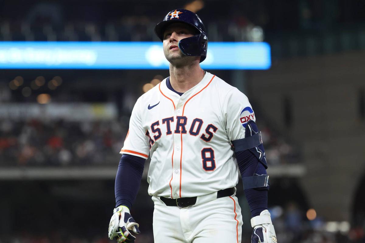  Houston Astros first baseman Christian Walker (8) Troy Taormina-Imagn Images