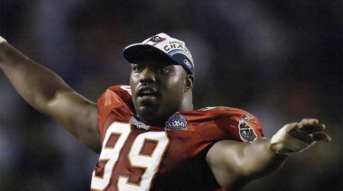  Tampa Bay Buccaneers defensive tackle Warren Sapp celebrates after the victory against the Oakland Raiders in Super Bowl XXXVII at Qualcomm Stadium. (Credit: MPS-US PRESSWIRE)