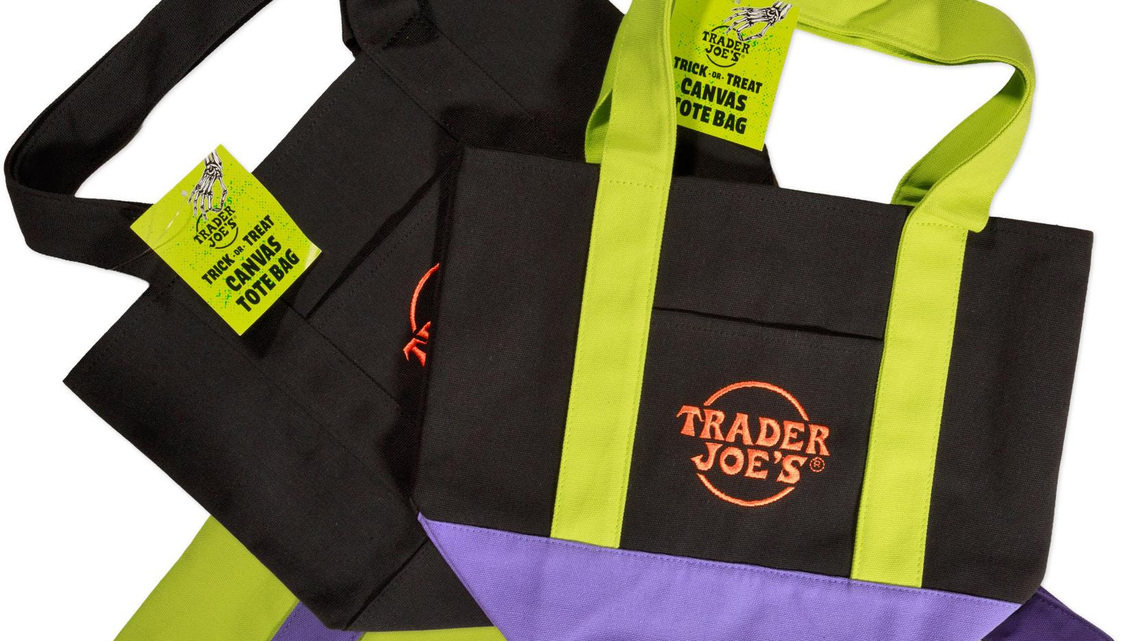 Trader Joe's Halloween mini tote bags spark long lines: See video 