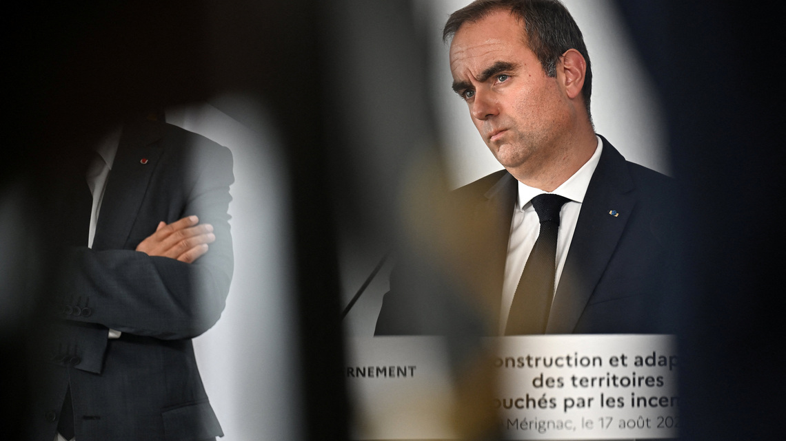 Record debt and election politics raise stakes for French budget 