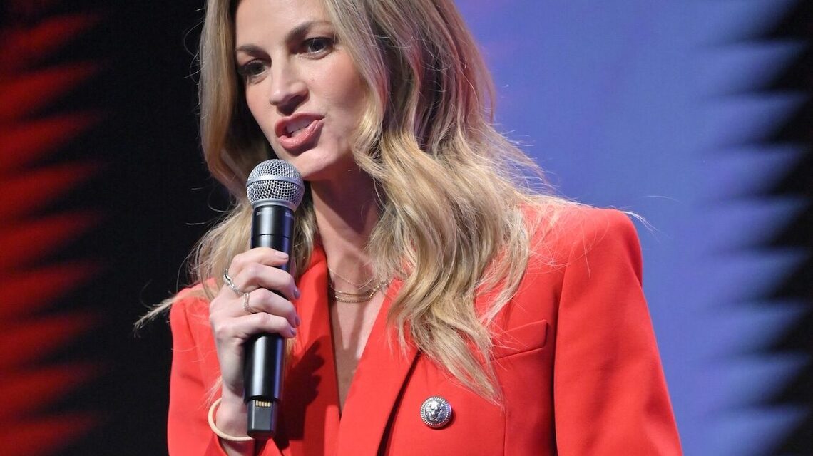 Erin Andrews Recalls ‘Struggling' After Surrogate Had Miscarriage 