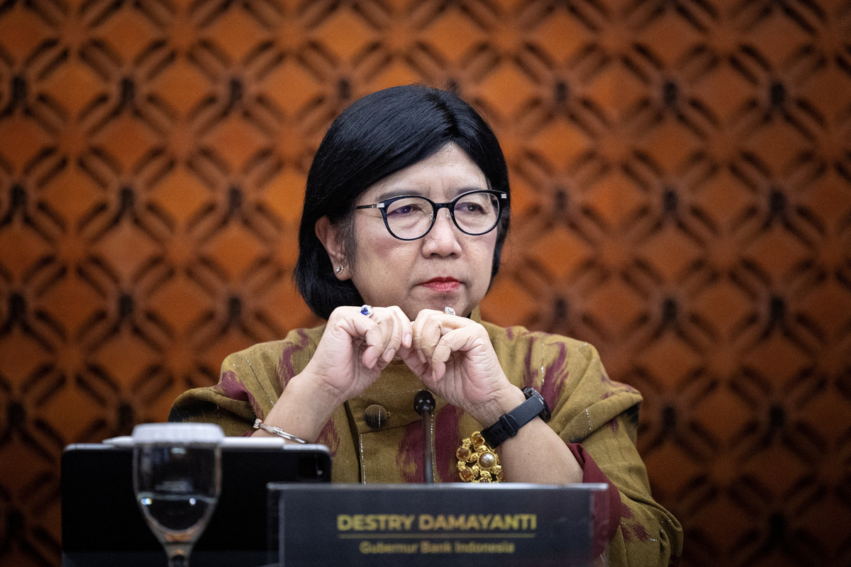 Indonesia's central bank keeps main rate unchanged, hikes deposit ...