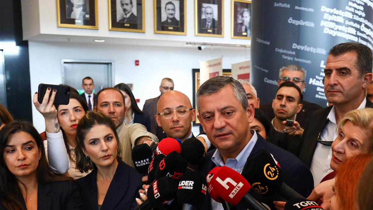Ozgur Ozel, leader of the main opposition Republican People's Party (CHP), speaks to the media at party headquarters after a Turkish court dismissed a case seeking to remove him and annul the party's 2023 congress, in Ankara, Turkey, October 24, 2025. REUTERS/Efekan Akyuz