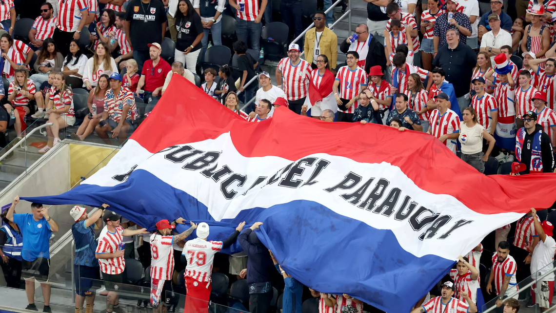Mary McNamara: These visitors' viral World Cup videos are showing what really makes America great