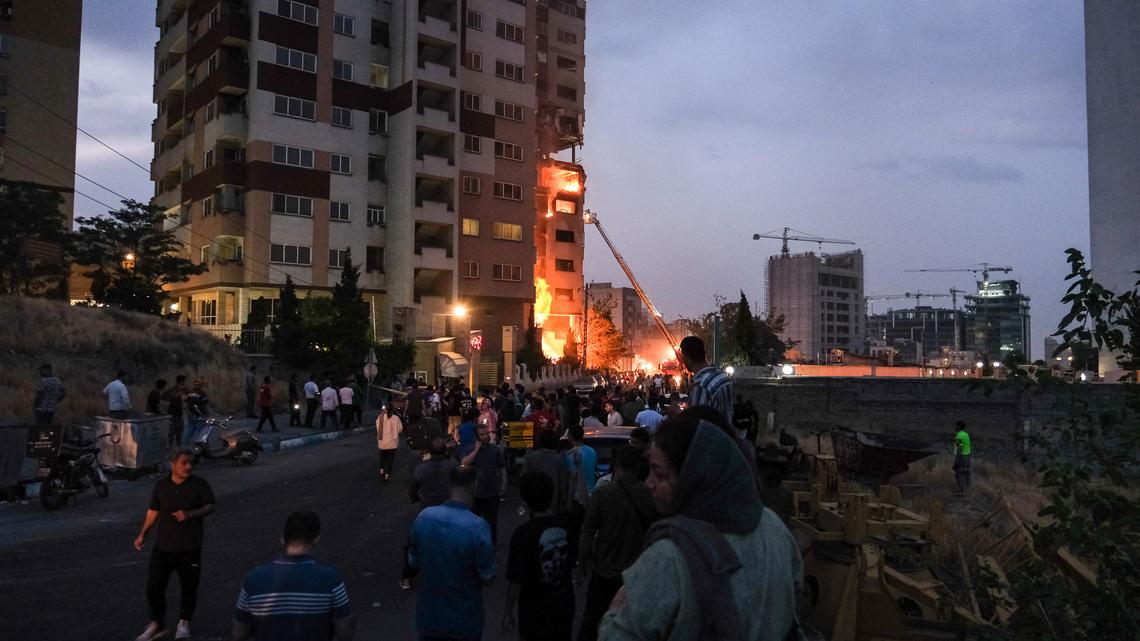 Iranians Brace for War Beneath Veneer of Normalcy 