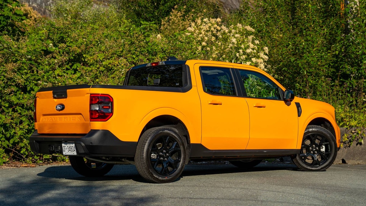  2026 Ford Maverick Lariat Hybrid Cole Attisha