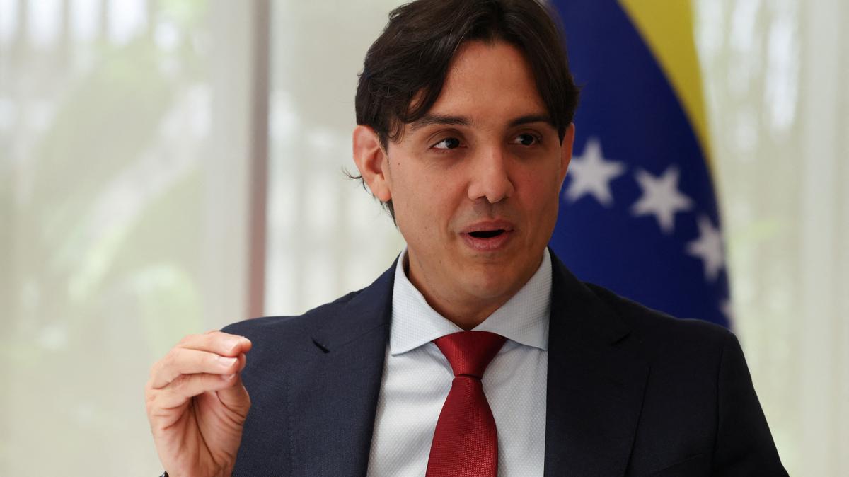 Venezuela's interim central bank president, Luis Perez, speaks during an interview with Reuters in Caracas, Venezuela, May 14, 2026. REUTERS/Leonardo Fernandez Viloriaia