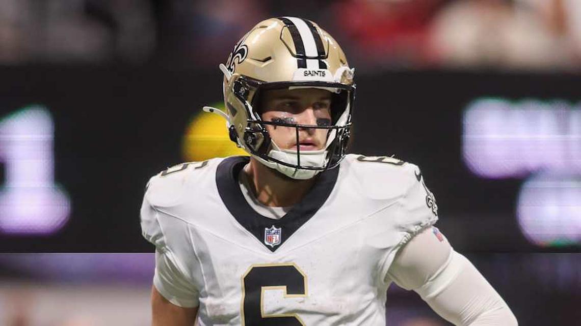  Jan 4, 2026; Atlanta, Georgia, USA; New Orleans Saints quarterback Tyler Shough (6) in action against the Atlanta Falcons in the third quarter at Mercedes-Benz Stadium. Mandatory Credit: Brett Davis-Imagn Images | Brett Davis-Imagn Images 