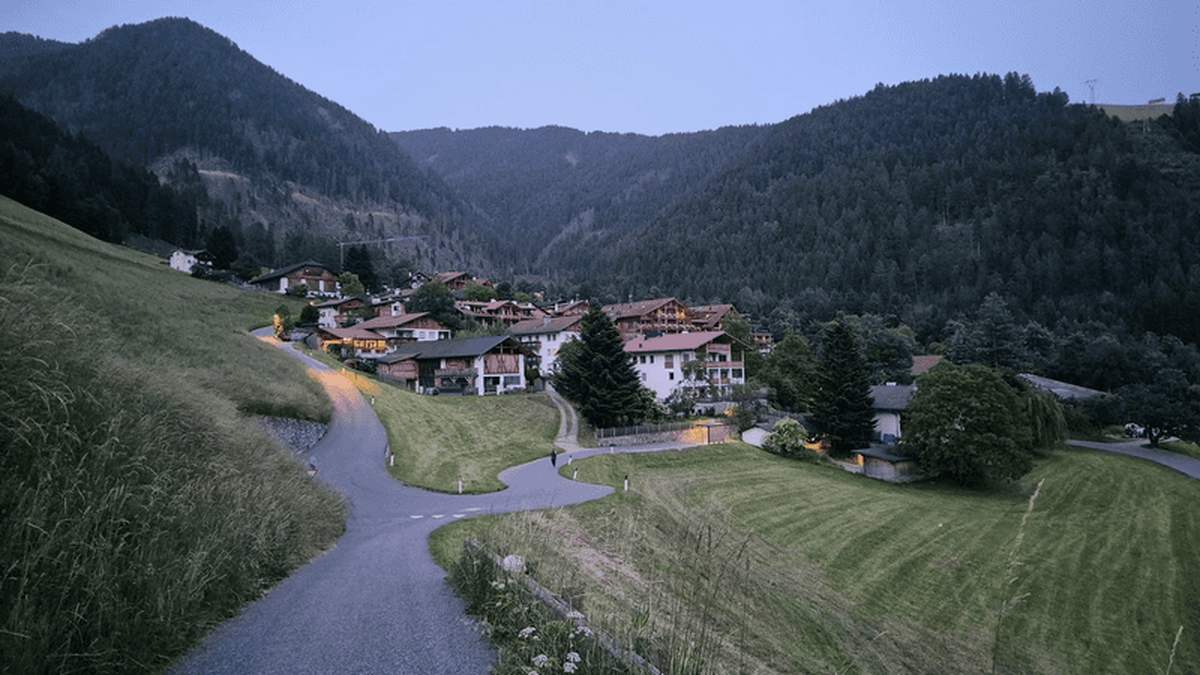  Sonnwies is tucked into a hamlet of houses in Lüsen. Photo credit: Elizabeth Heath 