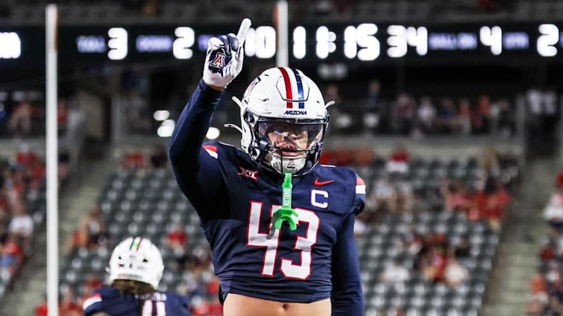  Aug 30, 2025; Tucson, Arizona, USA; Arizona Wildcats defensive back Dalton Johnson (43) waves his finger after Hawaii Rainbow Warriors fails to catch the ball during the fourth quarter of the game at Arizona Stadium. Mandatory Credit: Aryanna Frank-Imagn Images | Aryanna Frank-Imagn Images 