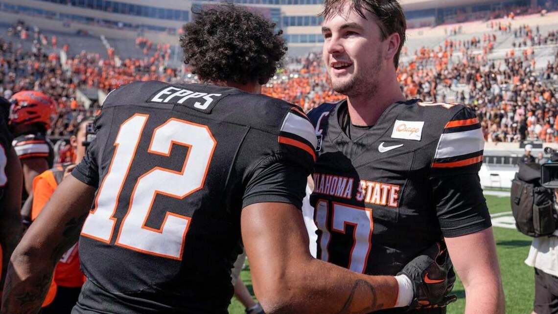 Dual-threat QBs in spotlight as No. 18 Oklahoma State visits No. 20 Houston