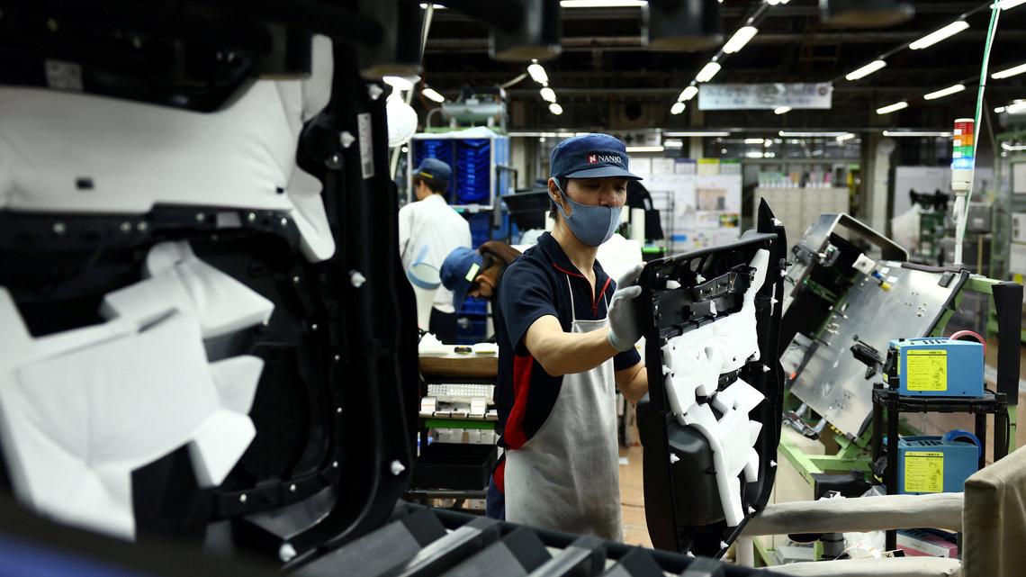 Japan business mood rises as semiconductor boom lifts manufacturers: Reuters poll 