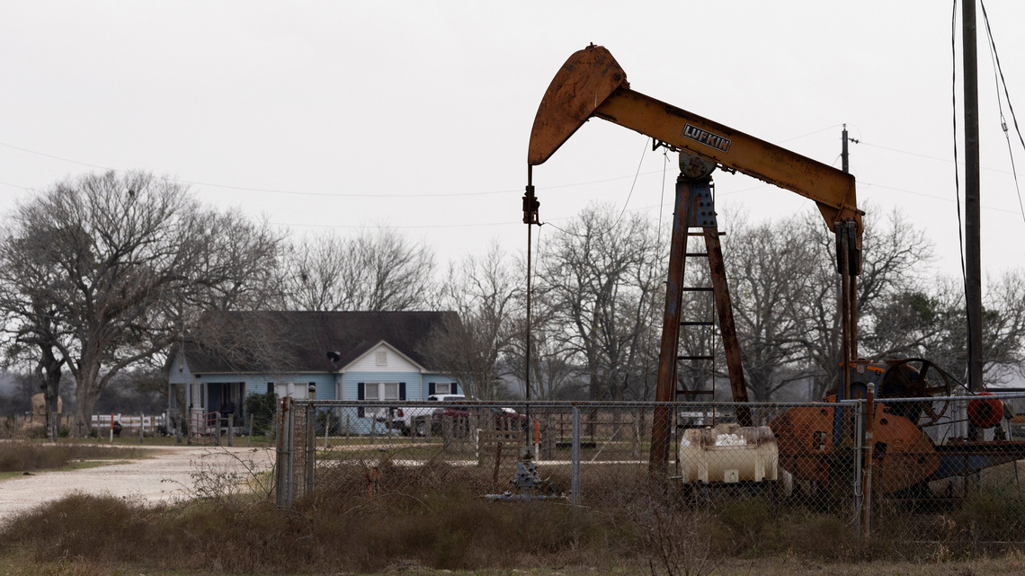 Brent oil slips as US weighs easing sanctions on Russia's 'shadow fleet' 