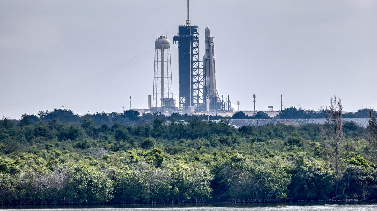 SpaceX Falcon Heavy on the ViaSat-3 F3 mission at Kennedy Space Center's Launch Pad 39-A, on Monday, April 27, 2026.  The launch was postponed because of weather. (Ricardo Ramirez Buxeda/ Orlando Sentinel)