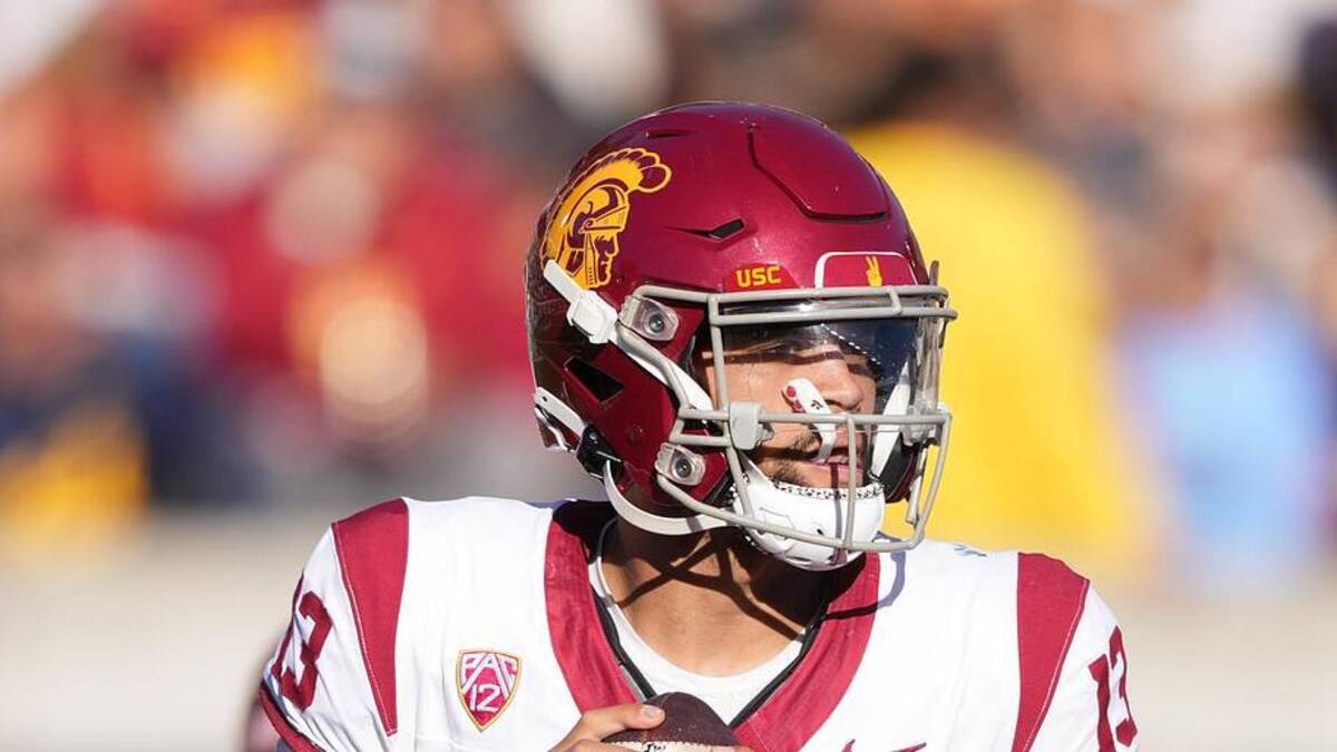  Oct 28, 2023; Berkeley, California, USA; USC Trojans quarterback Caleb Williams (13) against the California Golden Bears during the third quarter at California Memorial Stadium. Mandatory Credit: Darren Yamashita-Imagn Images | Darren Yamashita-Imagn Images 