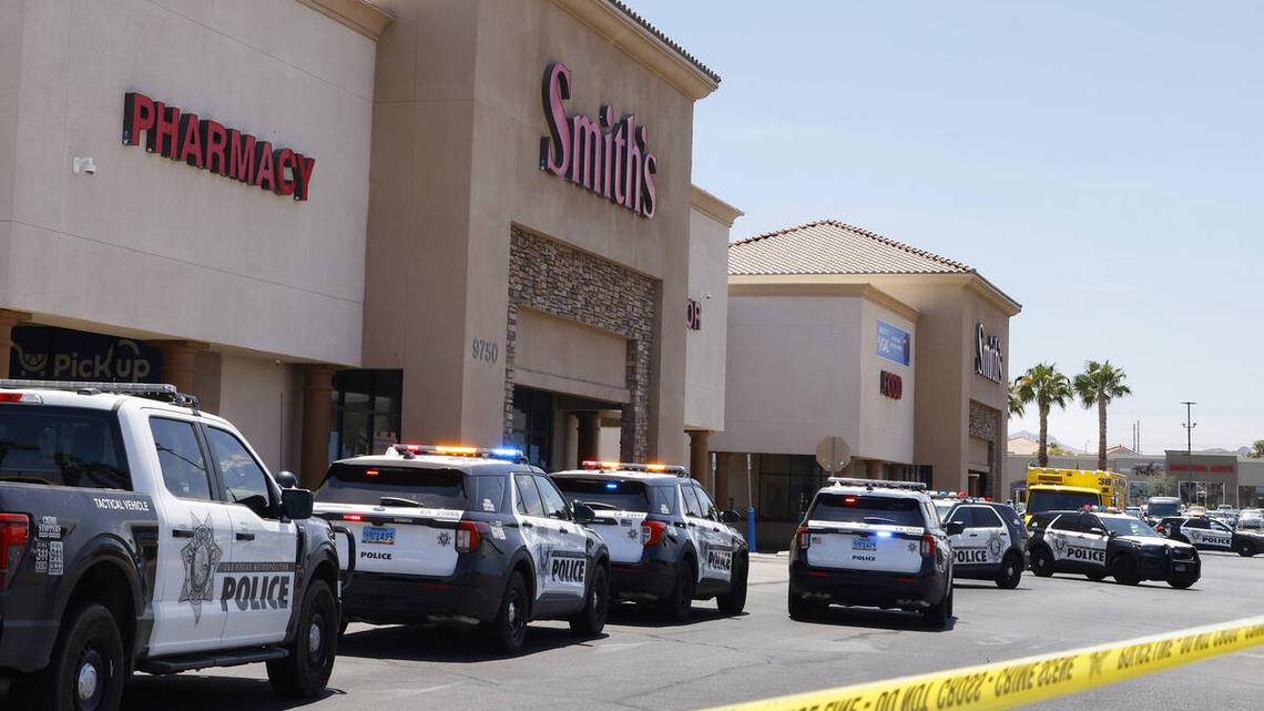 2 shot, killed inside Las Vegas grocery store 