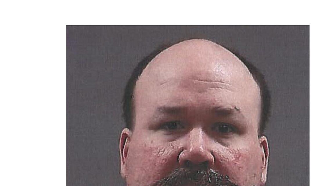 Lawyer Allegedly Stole Over $156K From 2 Clients, Used Some Money to Pay Rent 