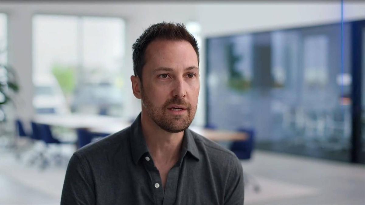  Project chief Alan Clarke felt it critical to "isolate the culture" of the Universal Vehicle program from the rest of Ford.