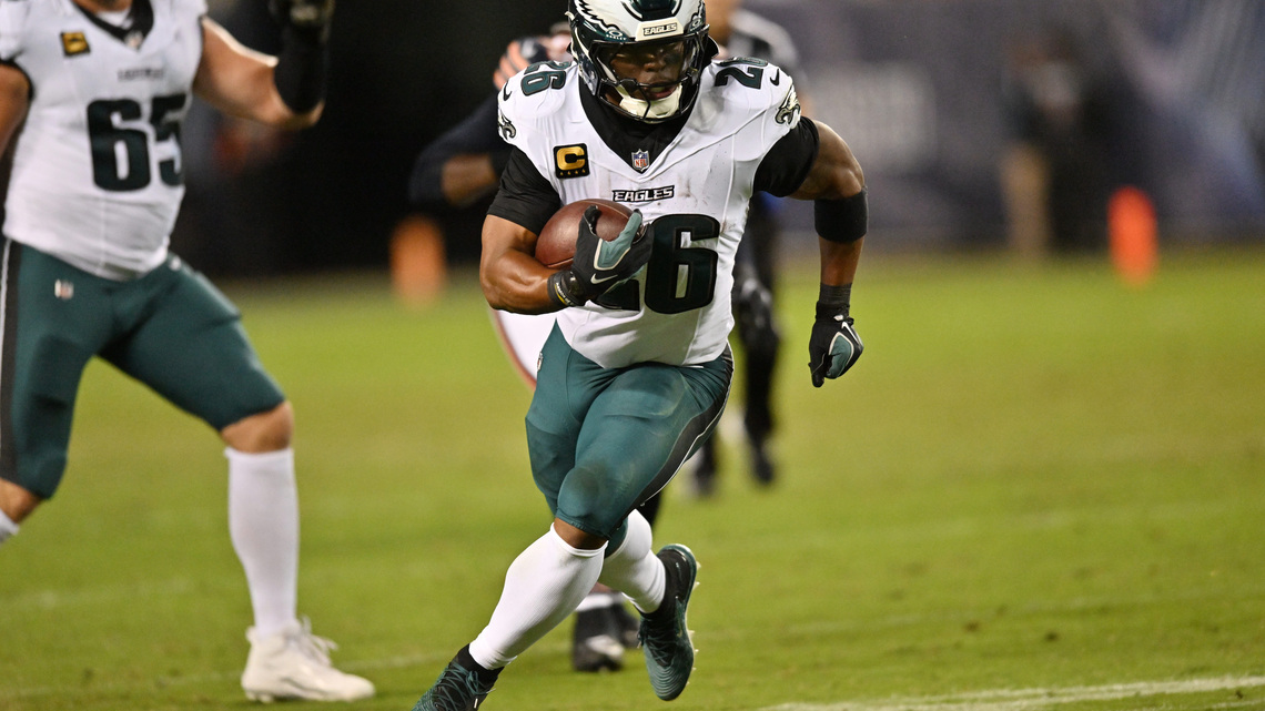 Seahawks should pursue trade for Eagles RB Saquon Barkley