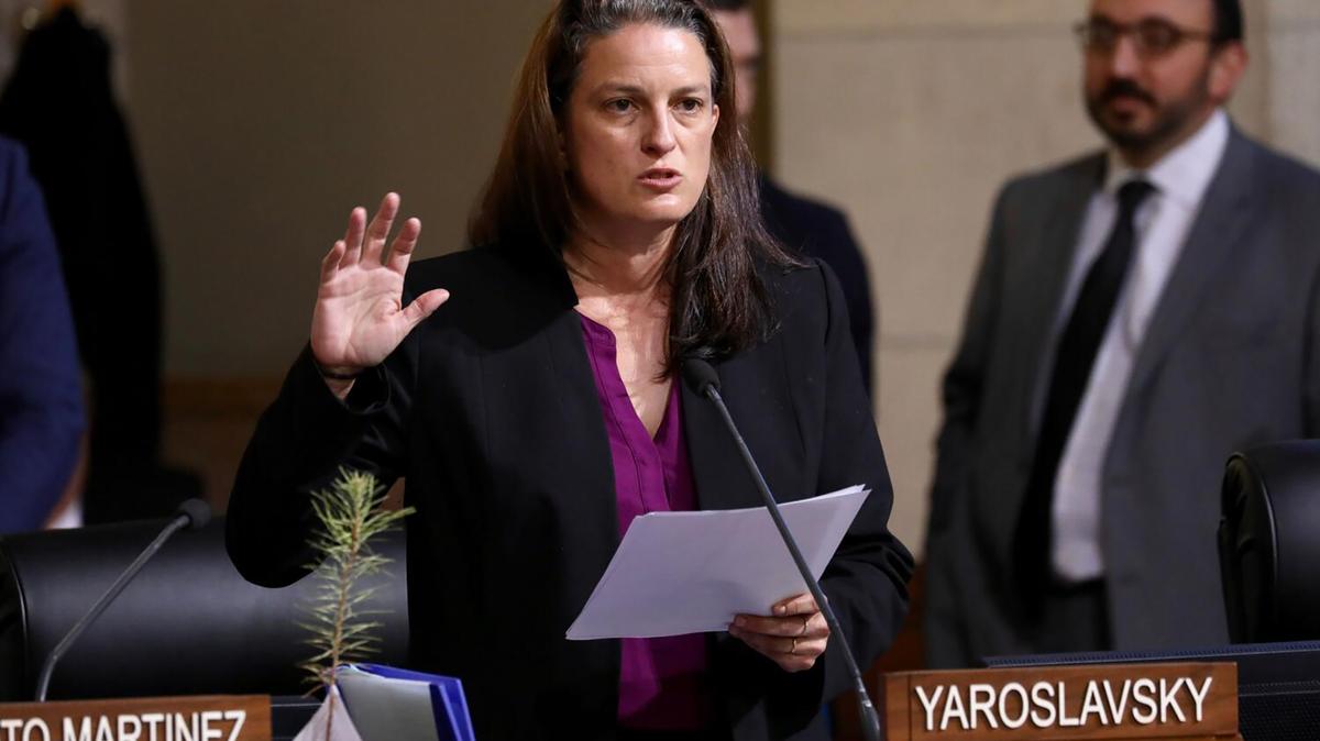 Los Angeles City Councilmember Katy Yaroslavsky, who heads the council’s powerful budget committee, addresses her colleagues in 2023. (Jay L. Clendenin/Los Angeles Times/TNS)