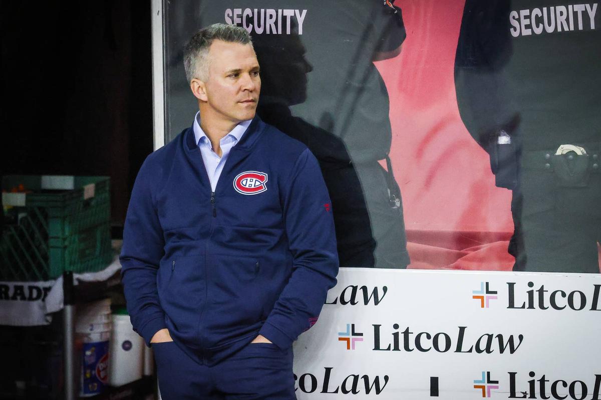  Montreal Canadiens head coach Martin St. Louis looks on from the bench. Sergei Belski-USA TODAY Sports via Imagn Images