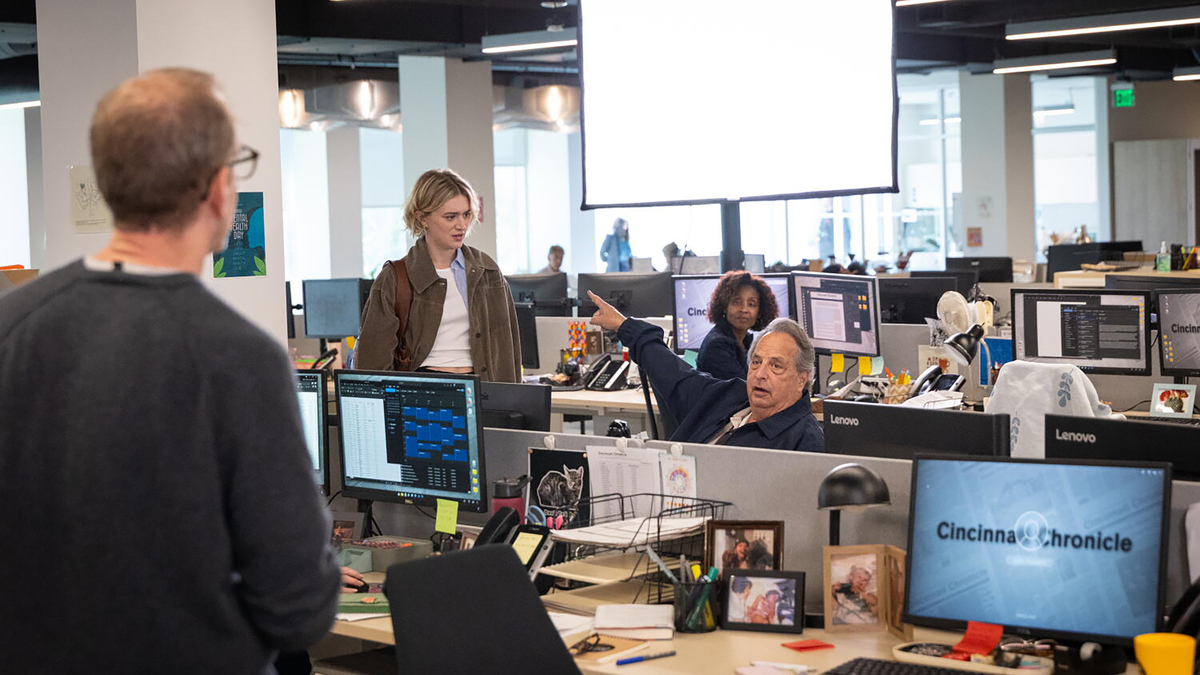 'The Paper' visits the paper: How a Cincinnati newsroom in Season 2 was made in LA