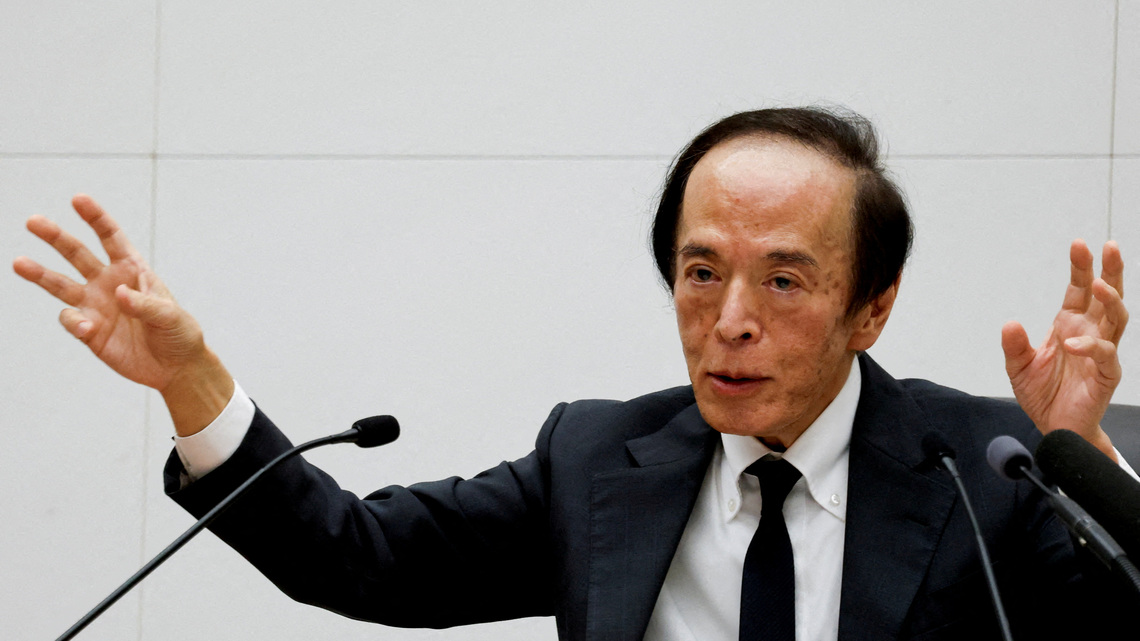 Yen gains after BOJ; AI jitters dent dollar