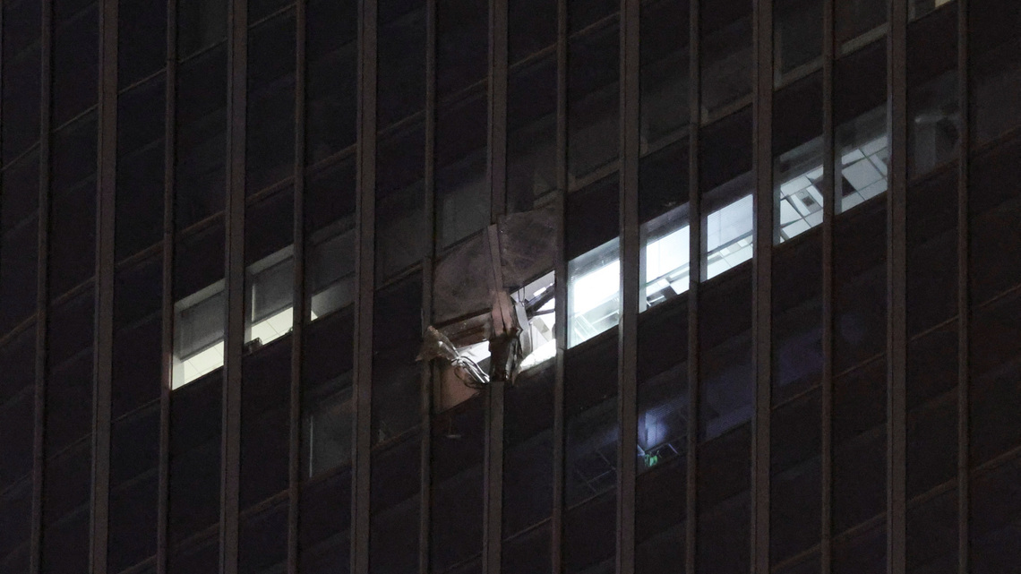 Beijing identifies pilot killed in crash into city's tallest building 