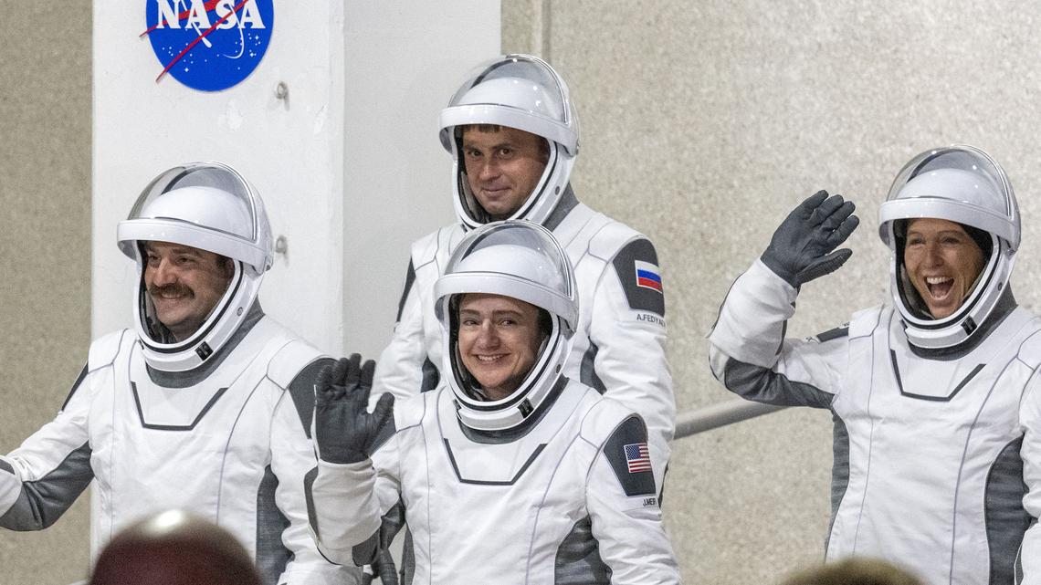 4 astronauts arrive at ISS after prior crew's early return